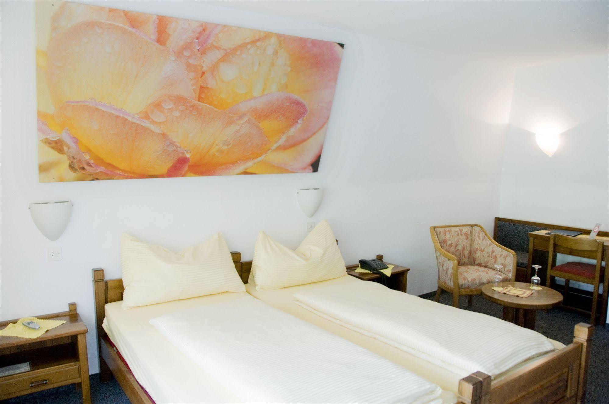 Schlosshotel - Self Check-In Hotel Brig Luaran gambar