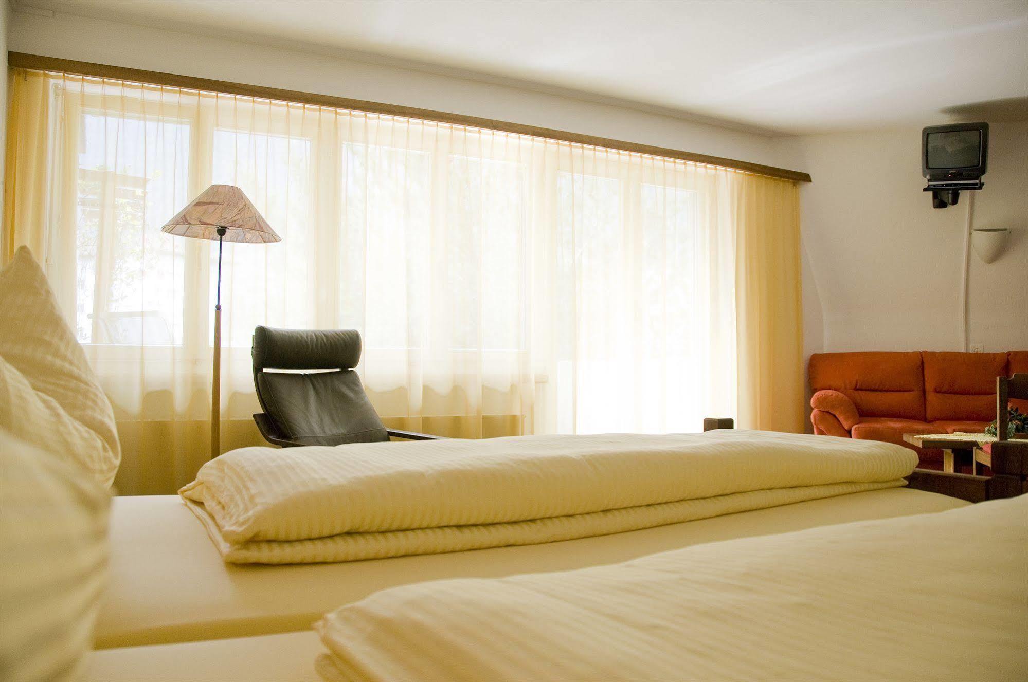 Schlosshotel - Self Check-In Hotel Brig Luaran gambar